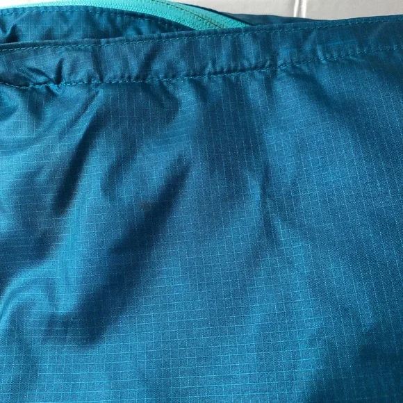 Patagonia Lightweight Travel 15L Courier Bag Shoulder Bag Blue STY48813 Unisex - Picture 11 of 12